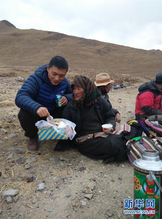 (在习近平新时代中国特色社会主义思想指引下——新时代新作为新篇章·习近平总书记关切事·图文互动)(3)青春做伴,西部放歌——走近扎根西部建设边疆的大学生们